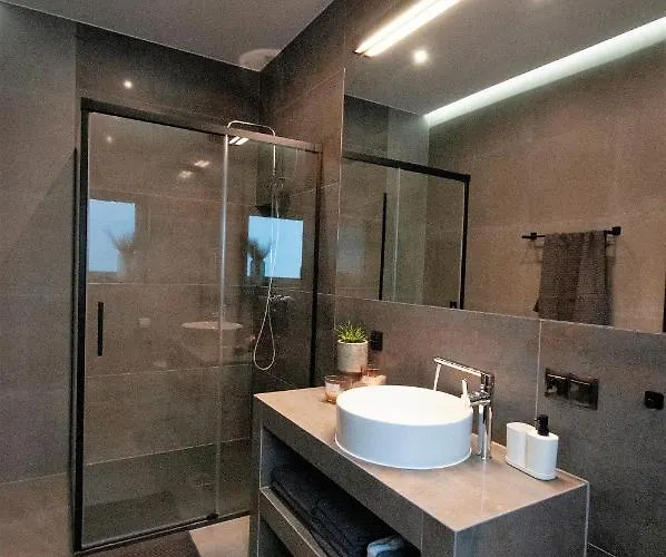 Grey Przy Skoczni & Bus